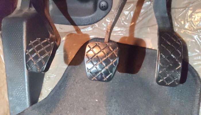 2014 Volkswagen Polo HIGHLINE1.2L, Petrol, Manual, 55,473 km, Pedals