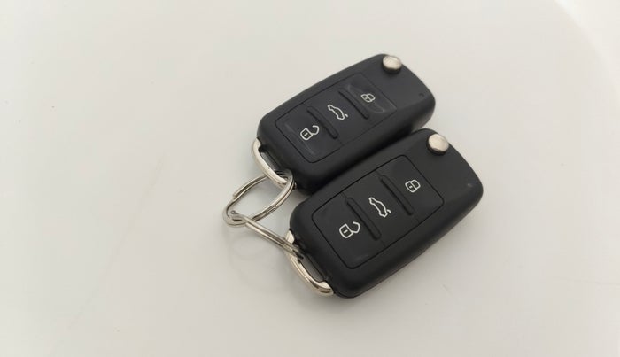 2014 Volkswagen Polo HIGHLINE1.2L, Petrol, Manual, 55,473 km, Key Close Up