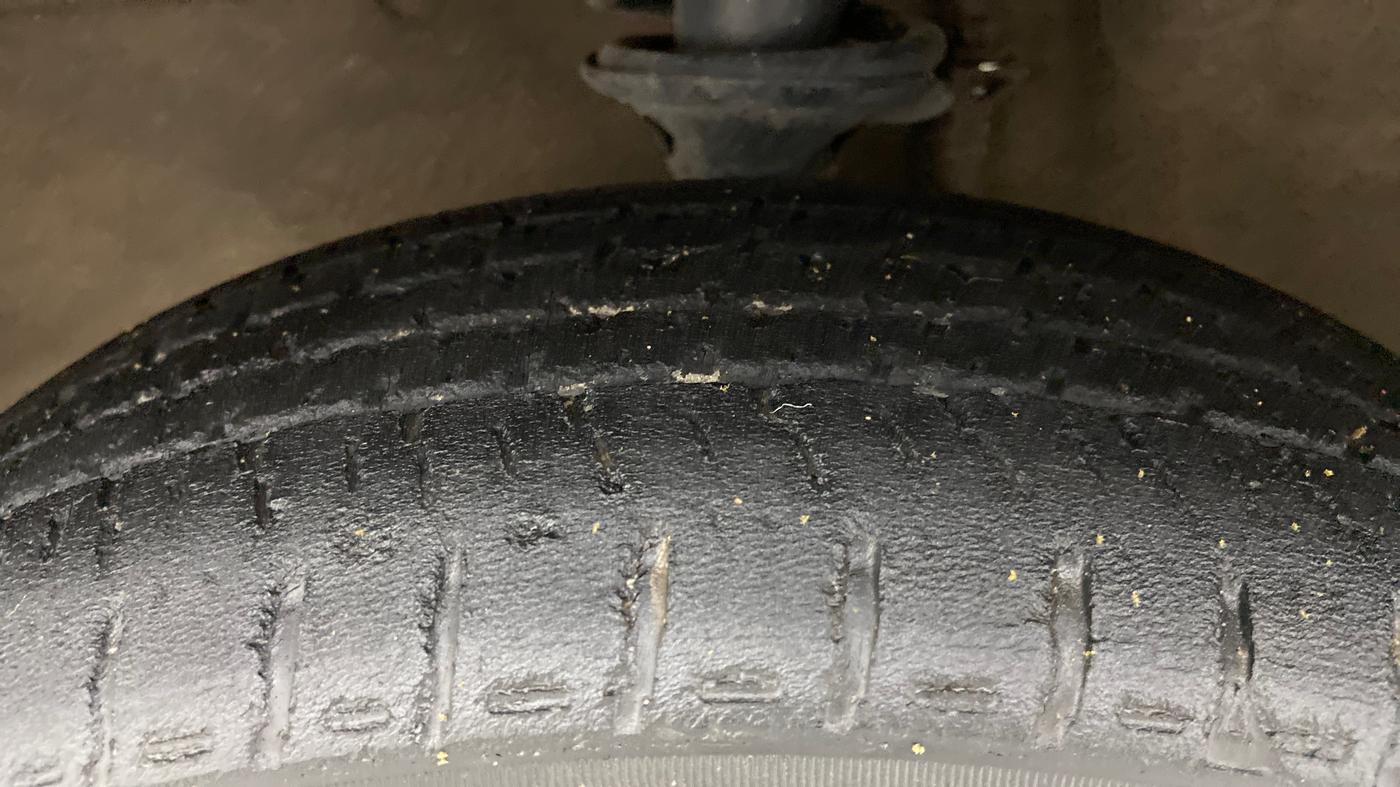2018 Maruti Alto K10 VXI, Petrol, Manual, 44,407 km, Left Front Tyre Tread