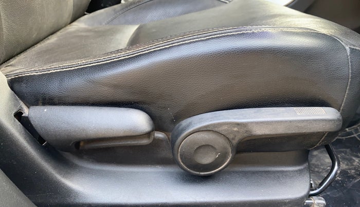 2015 Maruti S Cross ALPHA 1.3, Diesel, Manual, 74,524 km, Driver Side Adjustment Panel