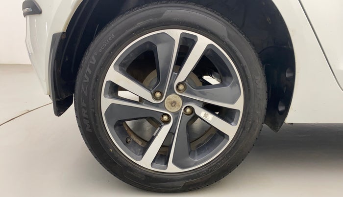 2021 Tata ALTROZ XZ 1.2, Petrol, Manual, 25,330 km, Right Rear Wheel
