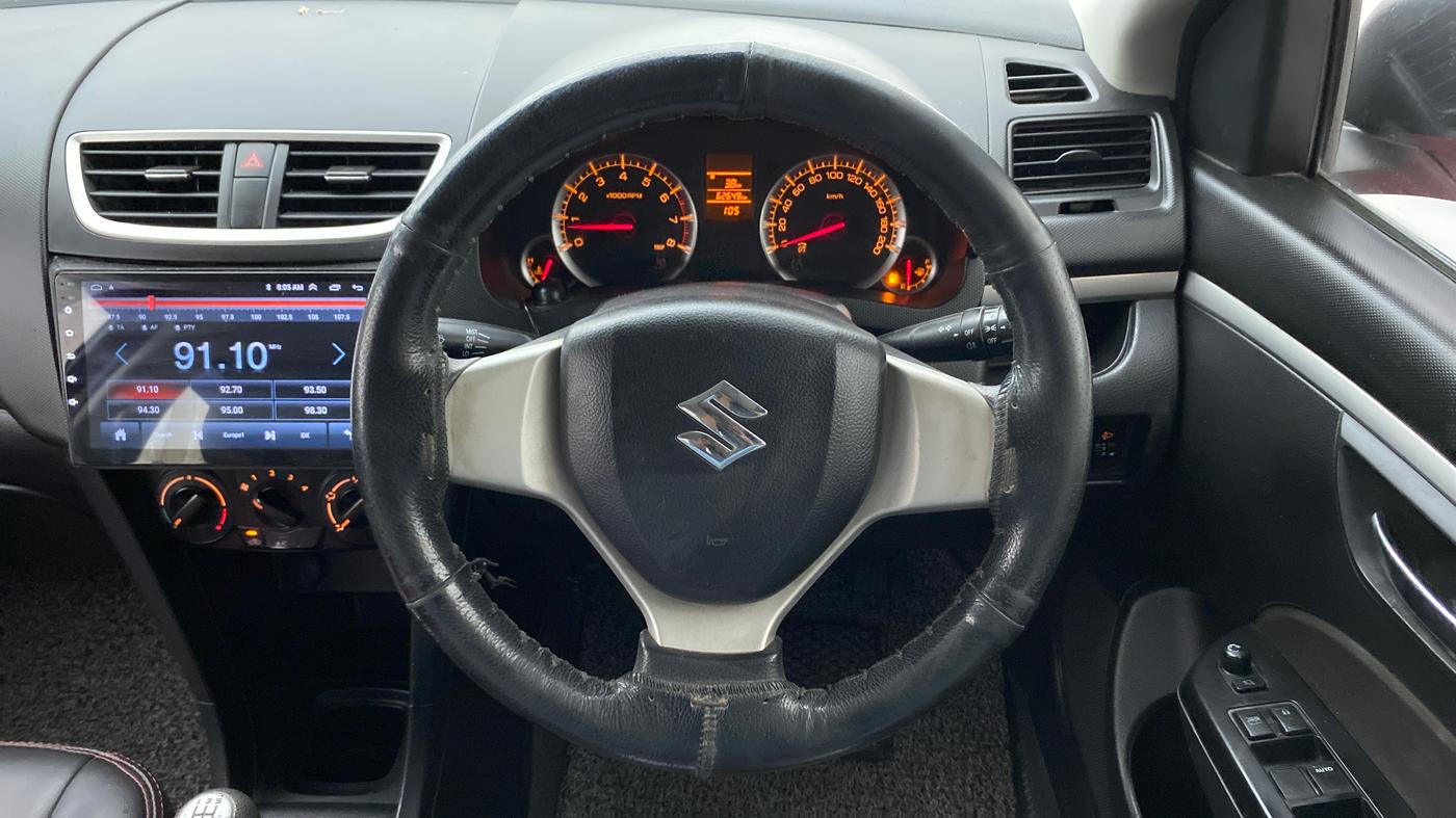 2016 Maruti Swift VXI, Petrol, Manual, 62,849 km, Steering Wheel Close Up