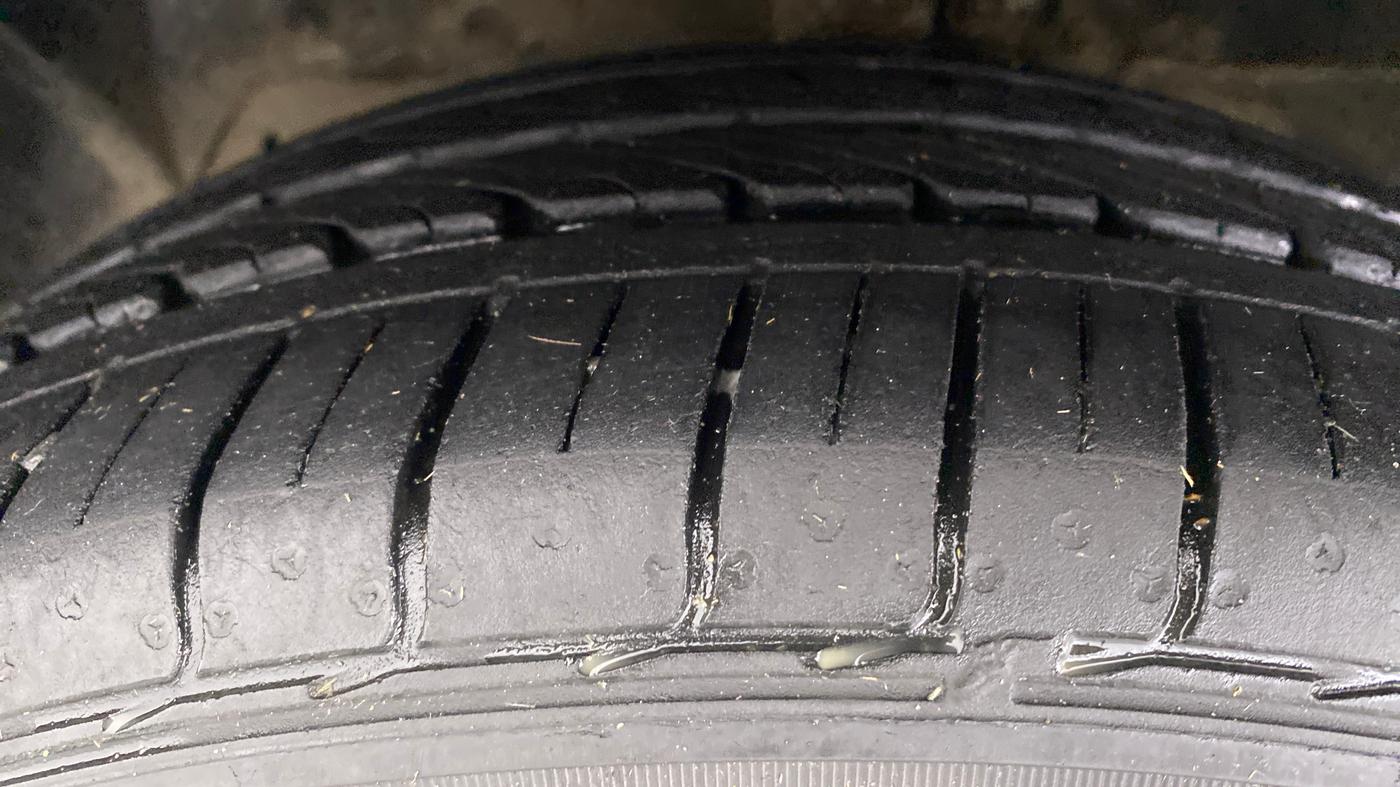 2018 Ford FREESTYLE TITANIUM + 1.2 TI-VCT, Petrol, Manual, 15,703 km, Left Front Tyre Tread
