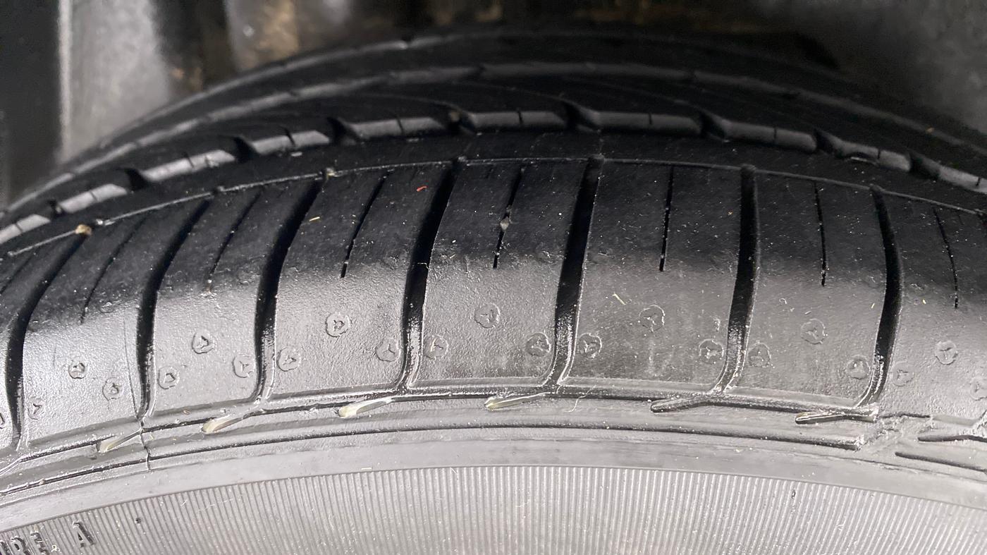 2018 Ford FREESTYLE TITANIUM + 1.2 TI-VCT, Petrol, Manual, 15,703 km, Right Rear Tyre Tread