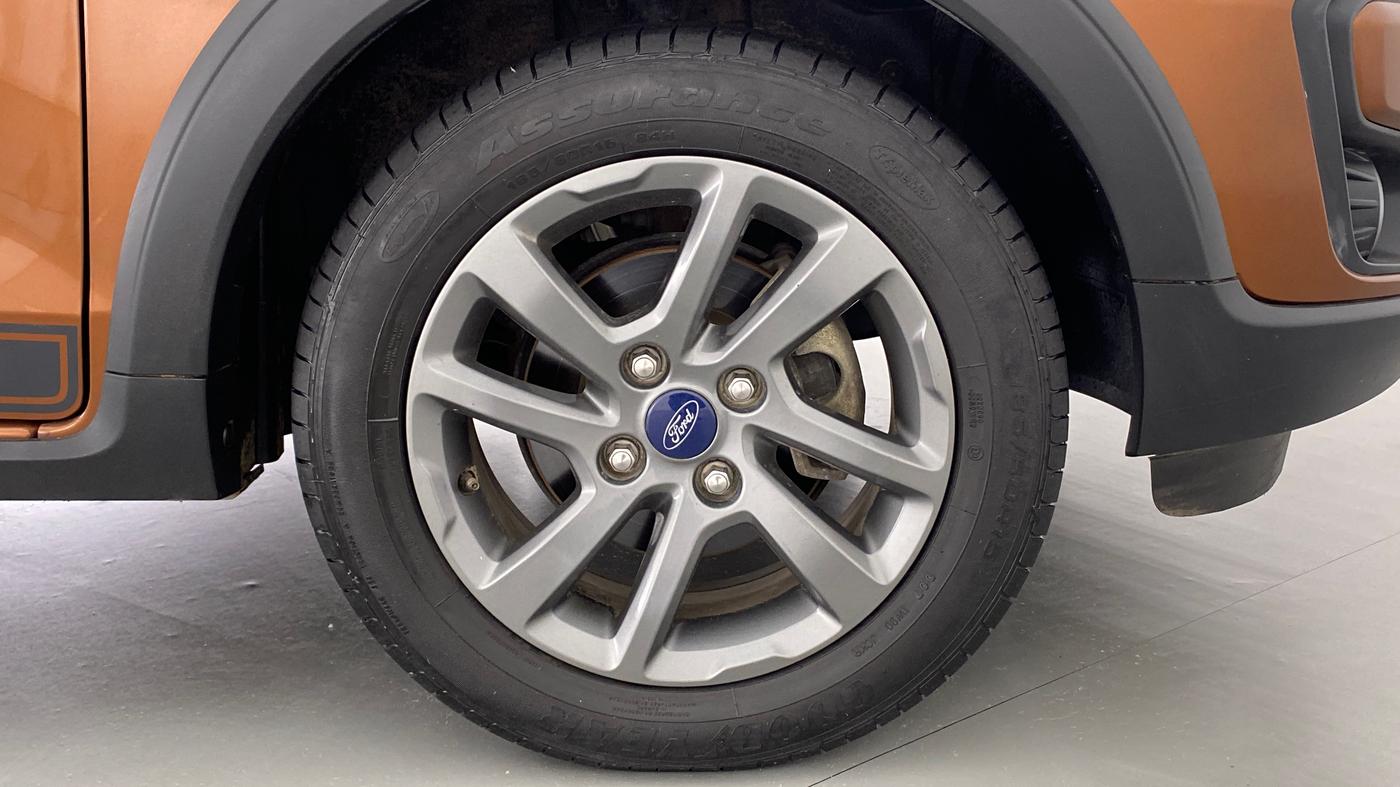 2018 Ford FREESTYLE TITANIUM + 1.2 TI-VCT, Petrol, Manual, 15,703 km, Right Front Wheel