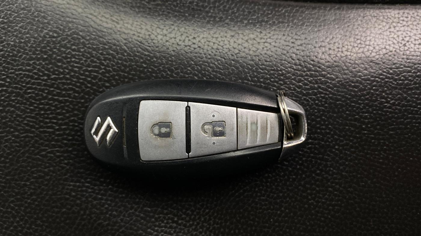 2015 Maruti S Cross ALPHA 1.6, Diesel, Manual, 67,120 km, Key Close Up