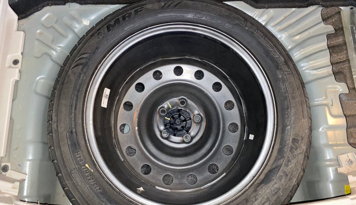 2019 Mahindra XUV300 W8 (O) 1.5 DIESEL AMT, Diesel, Automatic, 81,169 km, Spare Tyre