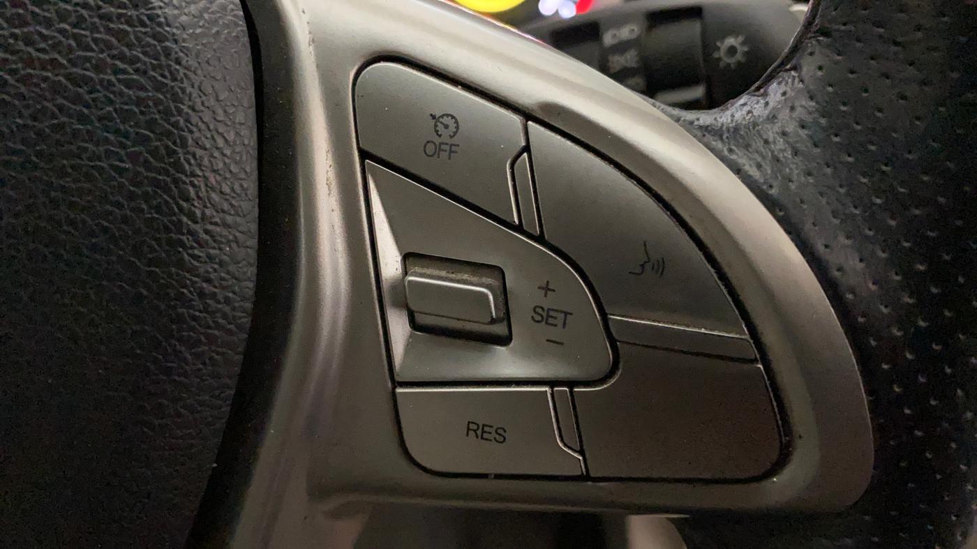 2019 Mahindra XUV300 W8 (O) 1.5 DIESEL AMT, Diesel, Automatic, 81,169 km, Adaptive Cruise Control