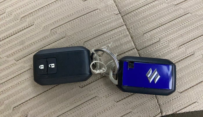 2020 Maruti Ertiga ZXI SHVS, Petrol, Manual, 39,800 km, Key Close Up