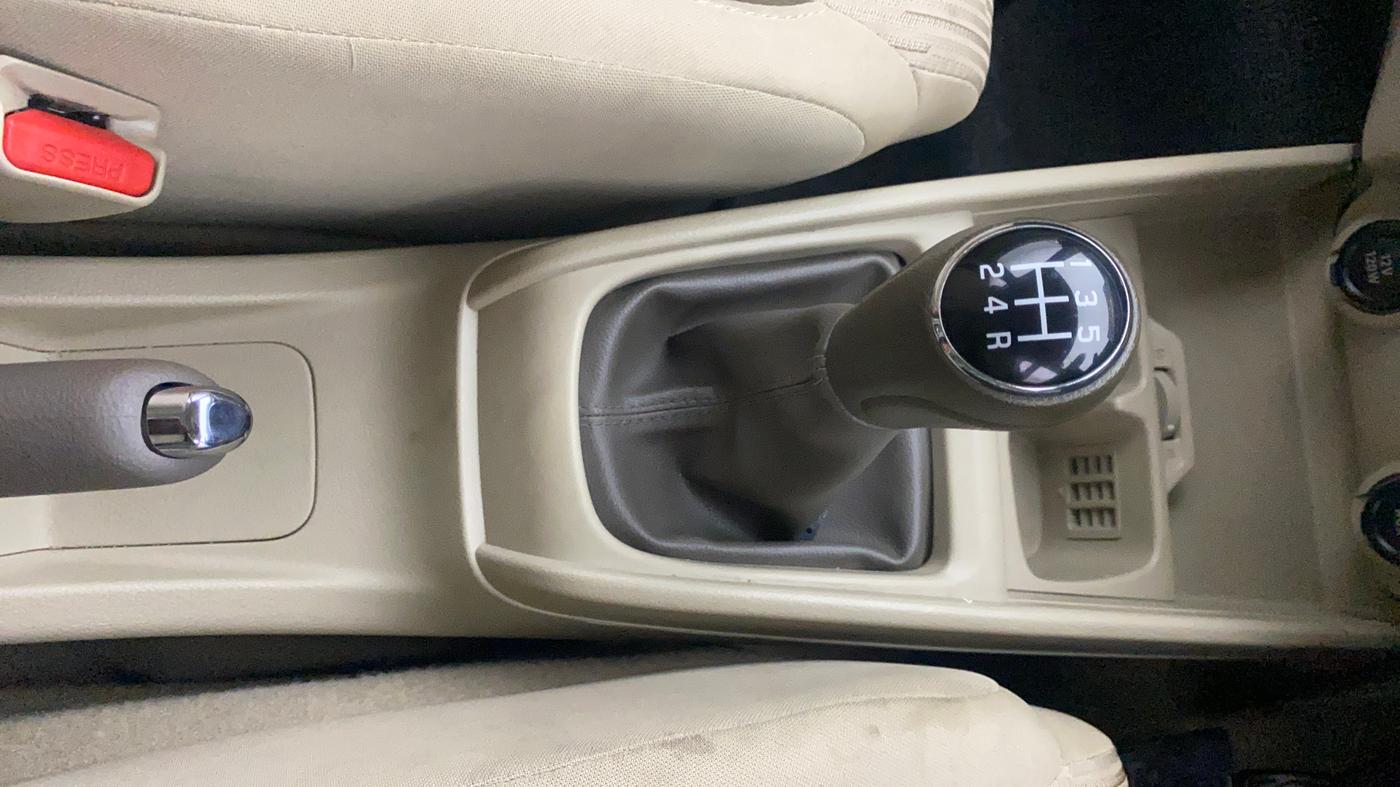 2020 Maruti Ertiga ZXI SHVS, Petrol, Manual, 39,753 km, Gear Lever