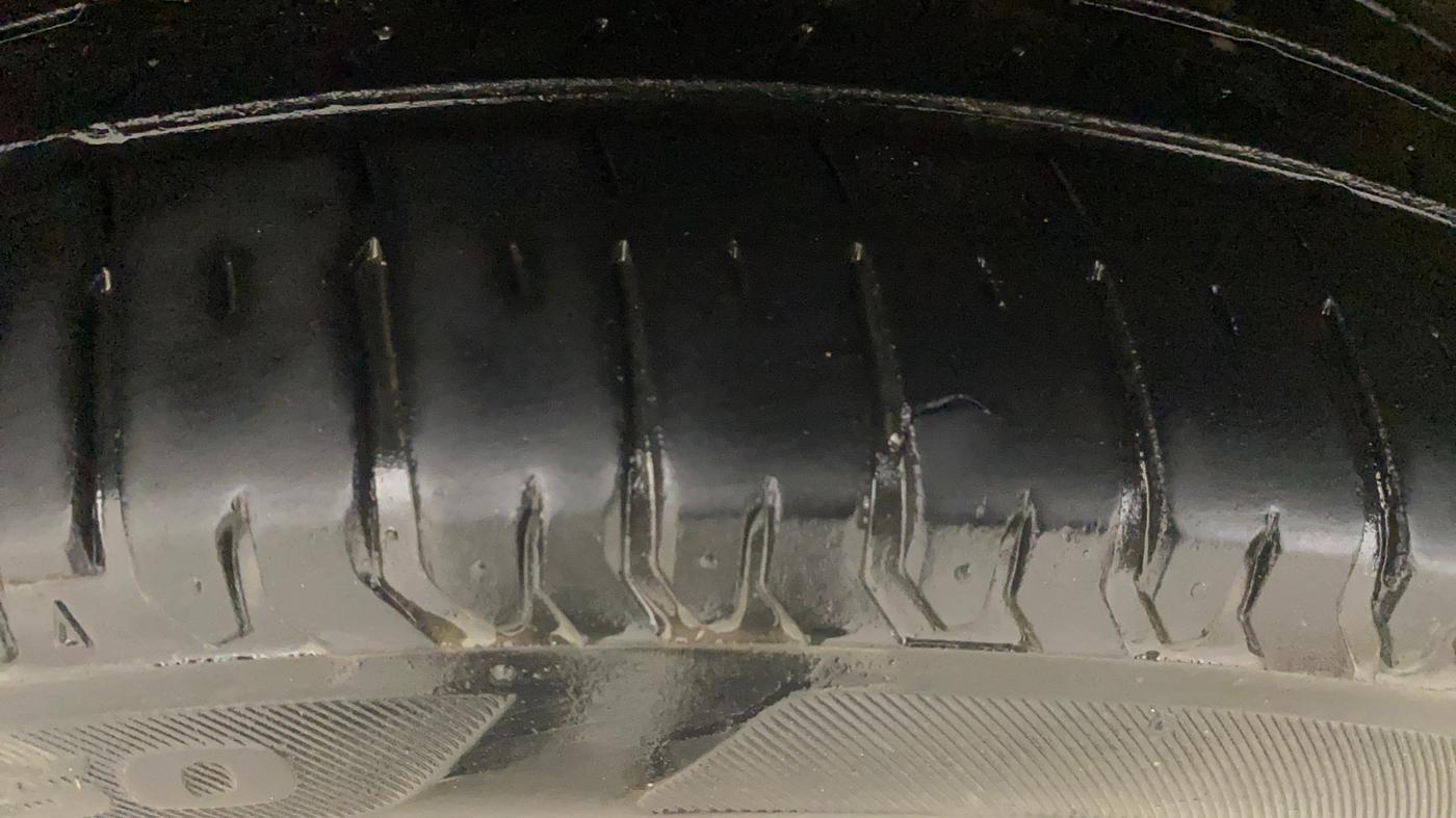 2020 Maruti Ertiga ZXI SHVS, Petrol, Manual, 39,753 km, Right Rear Tyre Tread