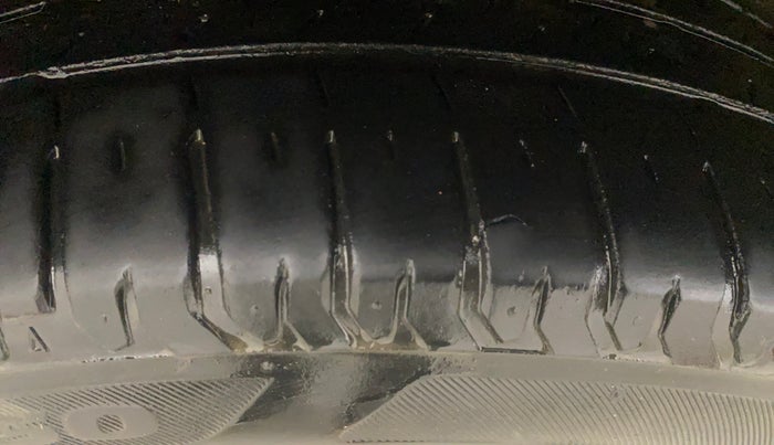 2020 Maruti Ertiga ZXI SHVS, Petrol, Manual, 39,800 km, Right Rear Tyre Tread