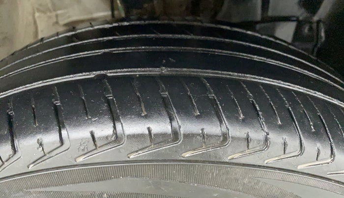 2020 Maruti New Wagon-R LXI CNG 1.0, CNG, Manual, 23,705 km, Right Front Tyre Tread