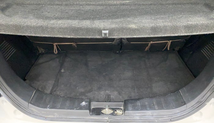 2013 Maruti Wagon R Stingray LXI, Petrol, Manual, 82,158 km, Boot Inside