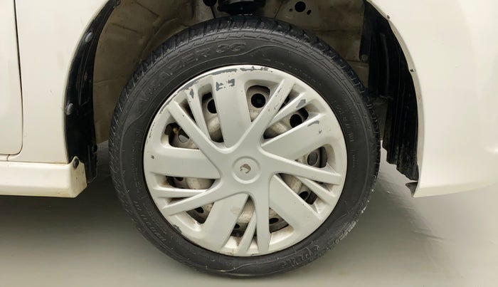 2013 Maruti Wagon R Stingray LXI, Petrol, Manual, 82,158 km, Right Front Wheel