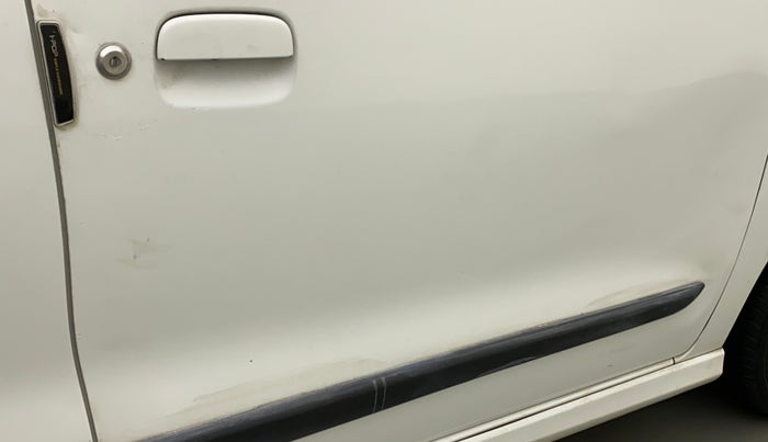 2013 Maruti Wagon R Stingray LXI, Petrol, Manual, 82,158 km, Driver-side door - Slightly dented