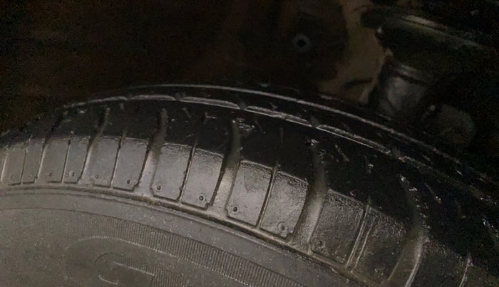 2021 Maruti New Wagon-R LXI CNG 1.0, CNG, Manual, 80,240 km, Right Front Tyre Tread