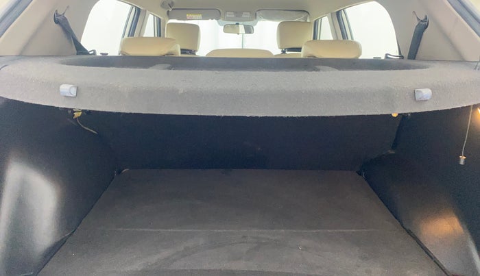 2018 Hyundai Creta SX PLUS 1.6 PETROL, Petrol, Manual, 48,745 km, Boot Inside