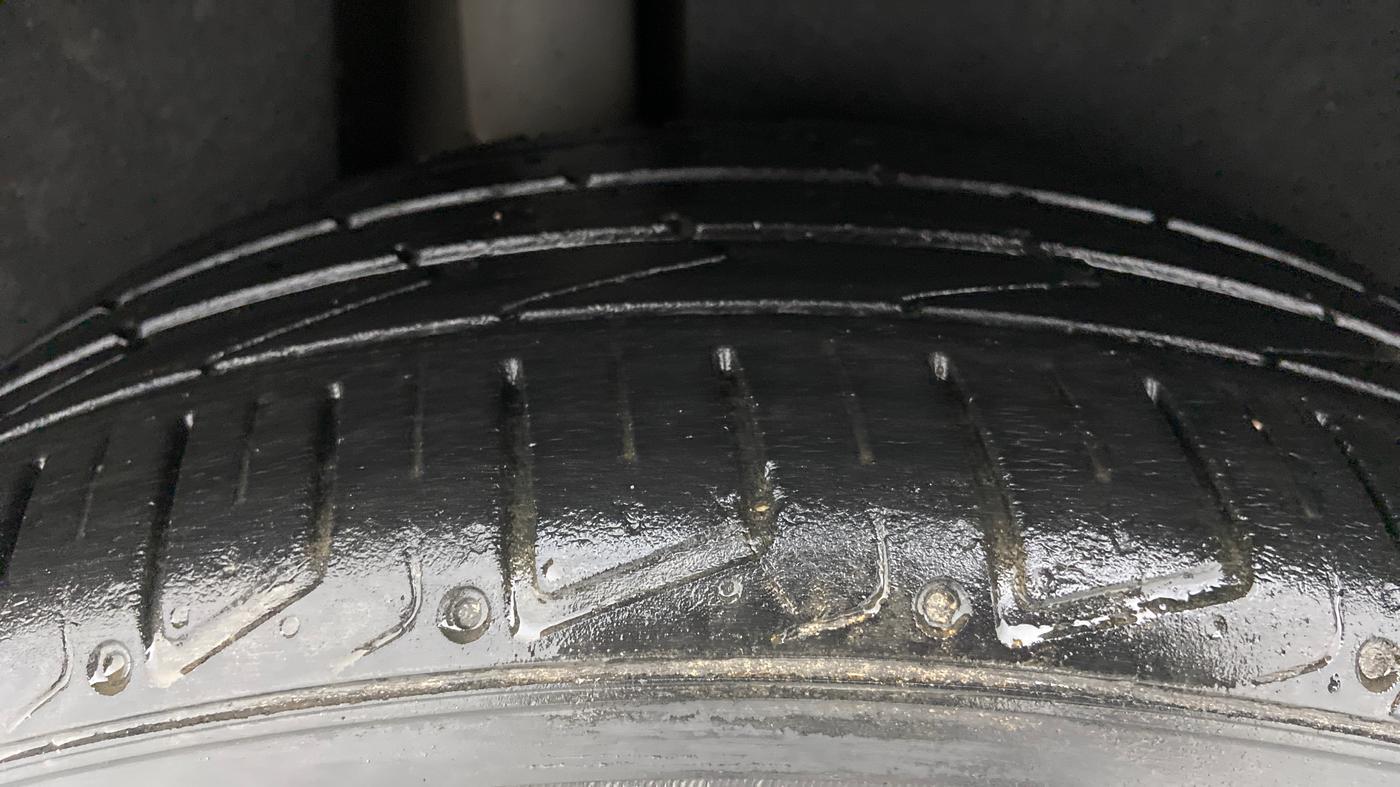2019 Volkswagen TIGUAN COMFORTLINE TDI AT, Diesel, Automatic, 52,993 km, Right Rear Tyre Tread