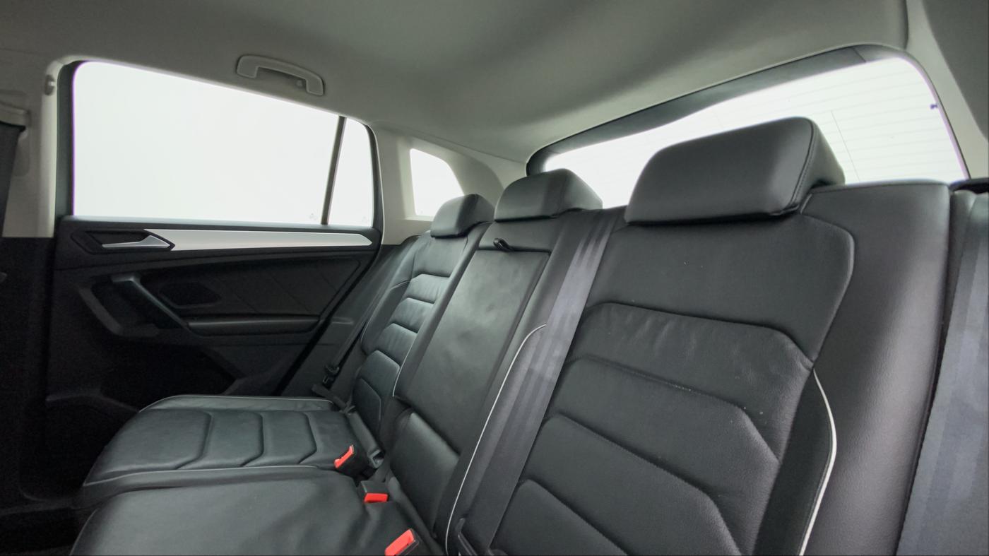 2019 Volkswagen TIGUAN COMFORTLINE TDI AT, Diesel, Automatic, 52,993 km, Right Side Rear Door Cabin