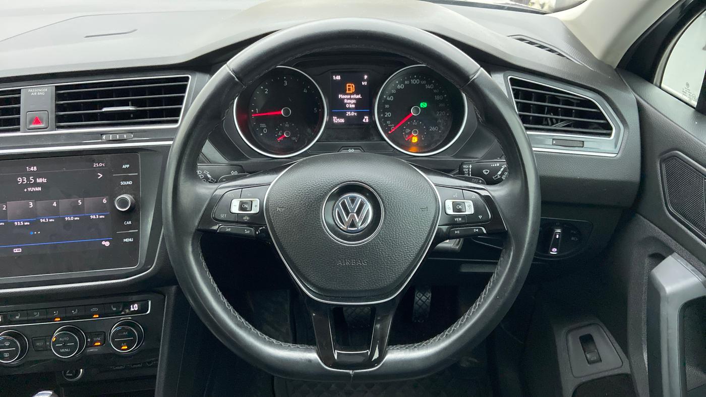 2019 Volkswagen TIGUAN COMFORTLINE TDI AT, Diesel, Automatic, 52,993 km, Steering Wheel Close Up