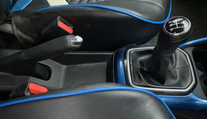 2017 Maruti IGNIS ZETA 1.2, CNG, Manual, 1,01,271 km, Gear Lever