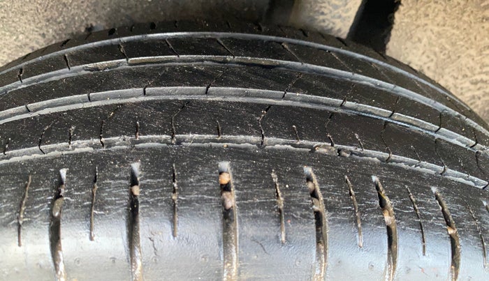 2017 Maruti Baleno ZETA PETROL 1.2, Petrol, Manual, 34,287 km, Left Rear Tyre Tread