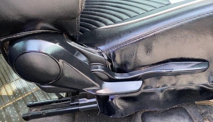 2017 Maruti Baleno ZETA PETROL 1.2, Petrol, Manual, 34,287 km, Driver Side Adjustment Panel