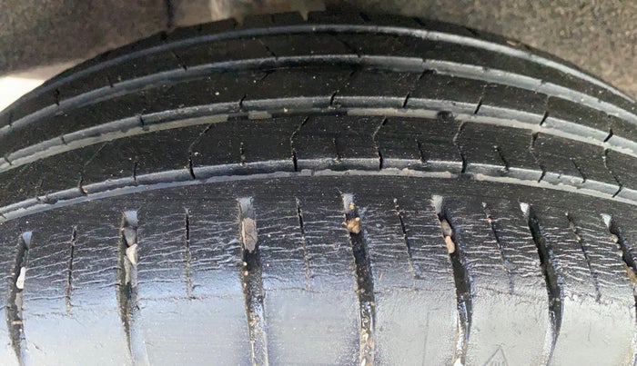 2017 Maruti Baleno ZETA PETROL 1.2, Petrol, Manual, 34,287 km, Right Rear Tyre Tread