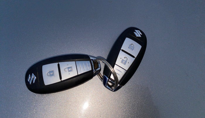 2017 Maruti Baleno ZETA PETROL 1.2, Petrol, Manual, 34,287 km, Key Close Up