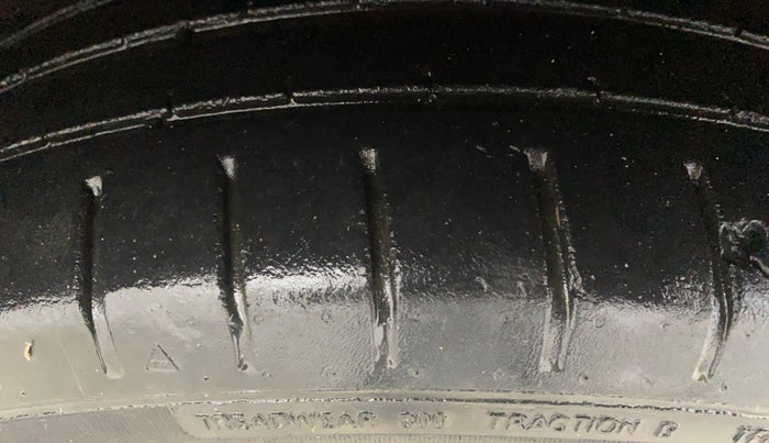 2022 Toyota Glanza V, Petrol, Manual, 88,072 km, Right Front Tyre Tread