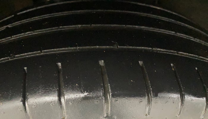 2022 Toyota Glanza V, Petrol, Manual, 88,072 km, Right Rear Tyre Tread