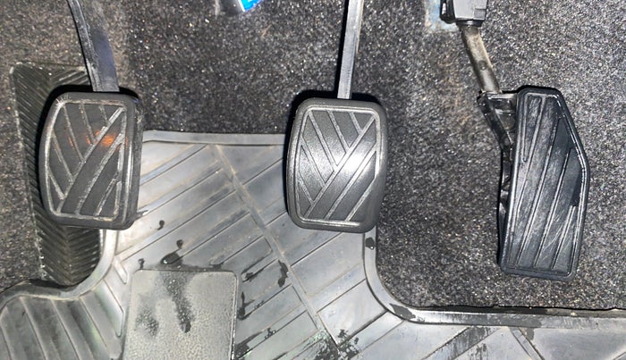 2022 Toyota Glanza V, Petrol, Manual, 88,072 km, Pedals