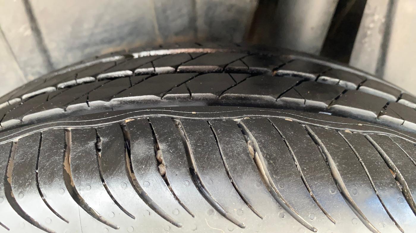 2021 Maruti XL6 ALPHA MT, Petrol, Manual, 67,823 km, Left Rear Tyre Tread
