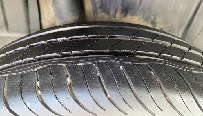 2021 Maruti XL6 ALPHA MT, Petrol, Manual, 67,823 km, Right Rear Tyre Tread