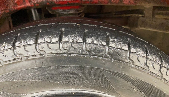 2016 Maruti Alto 800 LXI, Petrol, Manual, 37,958 km, Left Rear Tyre Tread