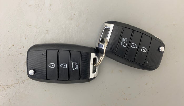 2020 KIA SONET HTK PLUS 1.0 DCT, Petrol, Automatic, 70,853 km, Key Close Up