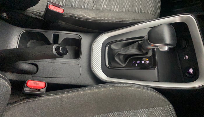 2020 KIA SONET HTK PLUS 1.0 DCT, Petrol, Automatic, 70,853 km, Gear Lever