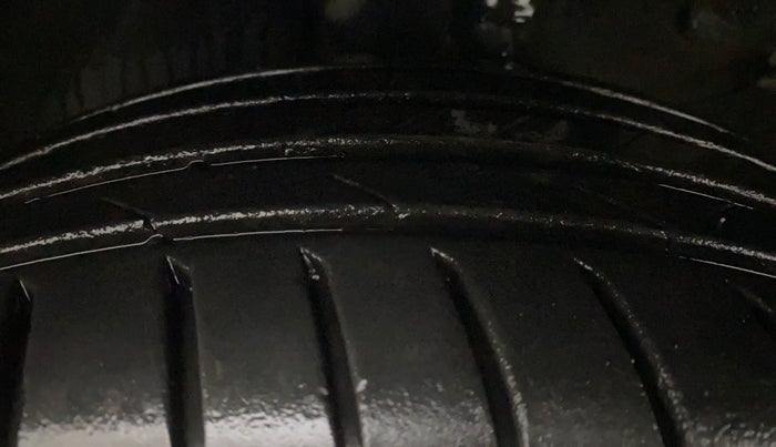 2020 KIA SONET HTK PLUS 1.0 DCT, Petrol, Automatic, 70,853 km, Left Front Tyre Tread