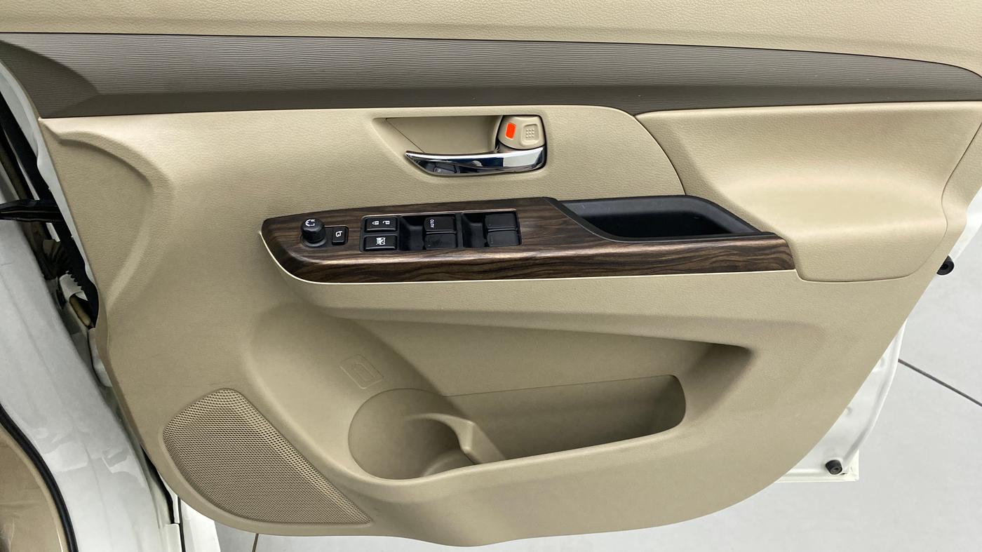 2019 Maruti Ertiga VDI SHVS, Diesel, Manual, 9,040 km, Driver Side Door Panels Control