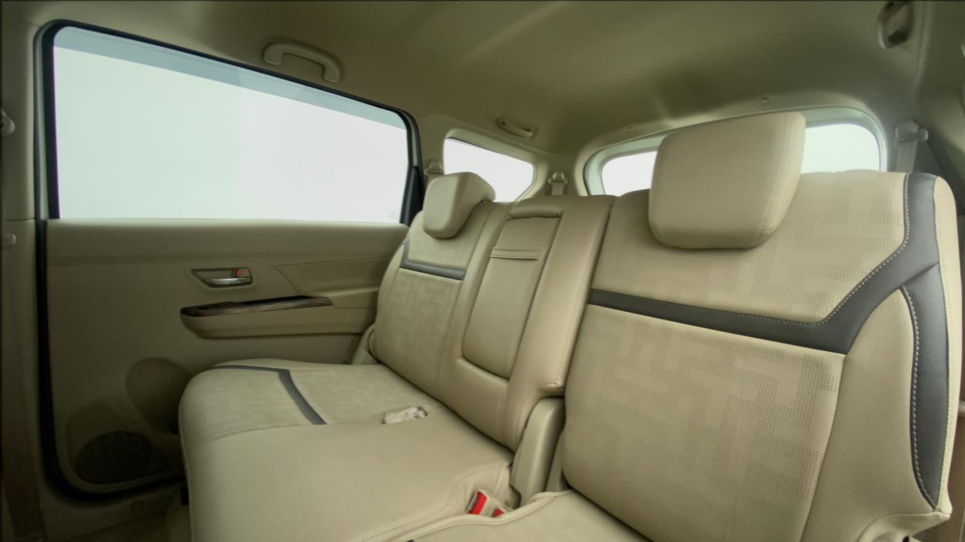 2019 Maruti Ertiga VDI SHVS, Diesel, Manual, 9,040 km, Right Side Rear Door Cabin