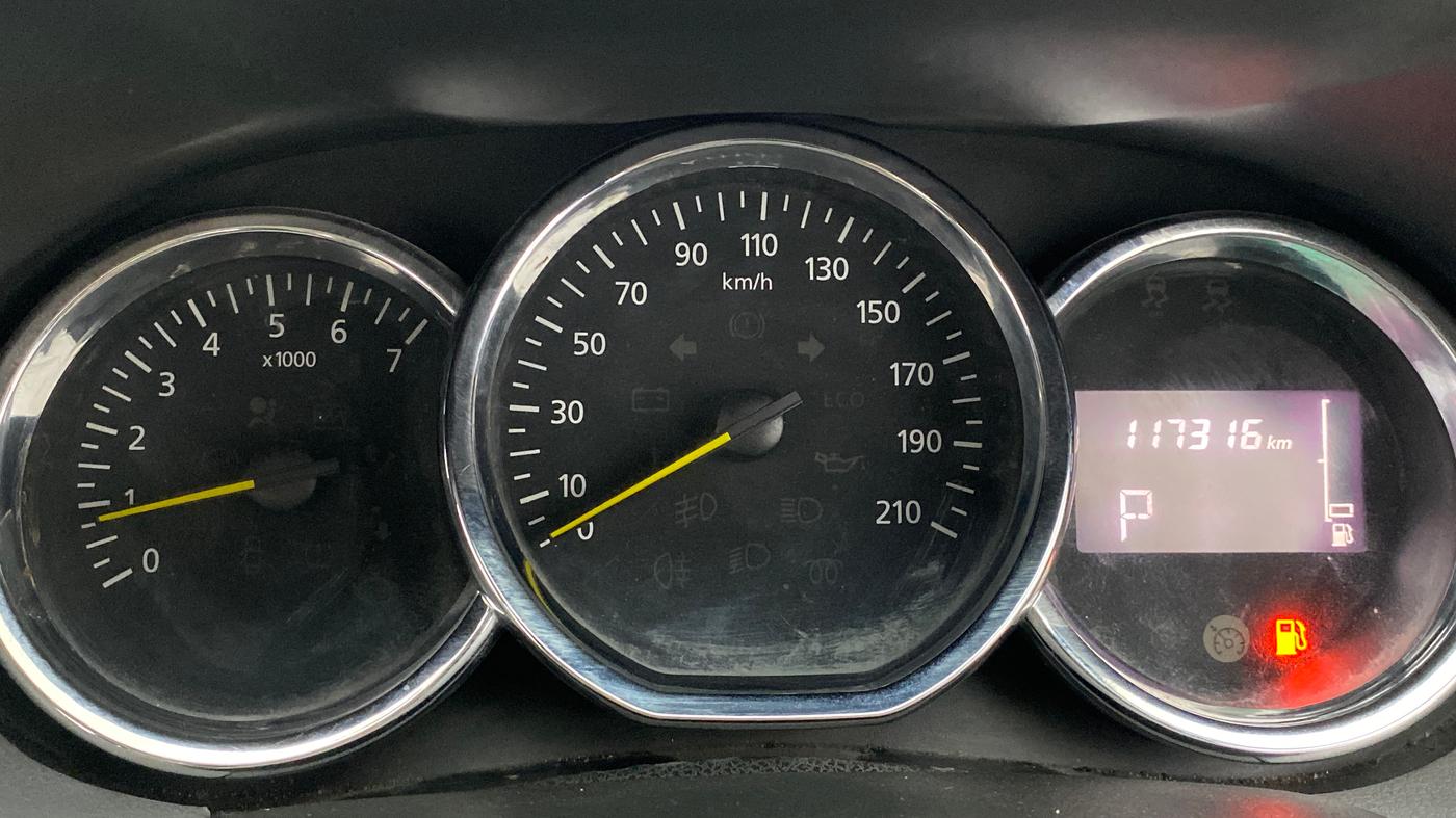 2017 Renault Duster RXS CVT, Petrol, Automatic, 1,17,294 km, Odometer Image
