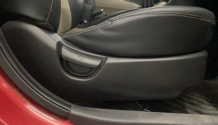 2018 Hyundai Grand i10 SPORTZ 1.2 KAPPA VTVT, Petrol, Manual, 54,885 km, Driver Side Adjustment Panel