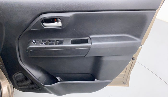 2020 Maruti New Wagon-R VXI 1.2L, Petrol, Manual, 21,303 km, Driver Side Door Panels Control