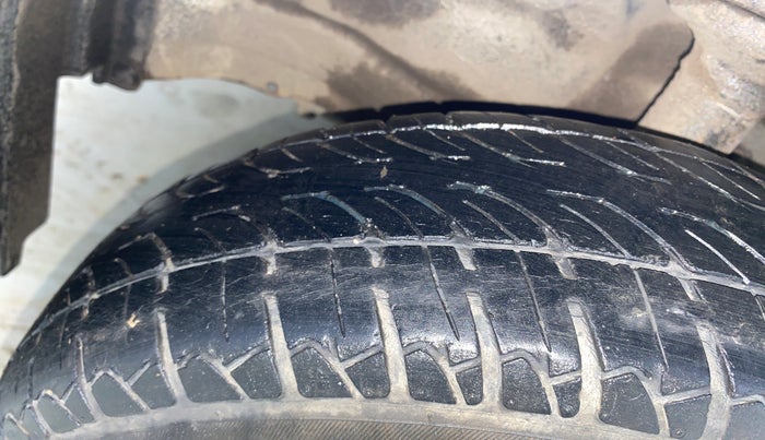 2017 Maruti Wagon R 1.0 LXI CNG, CNG, Manual, 31,257 km, Left Front Tyre Tread