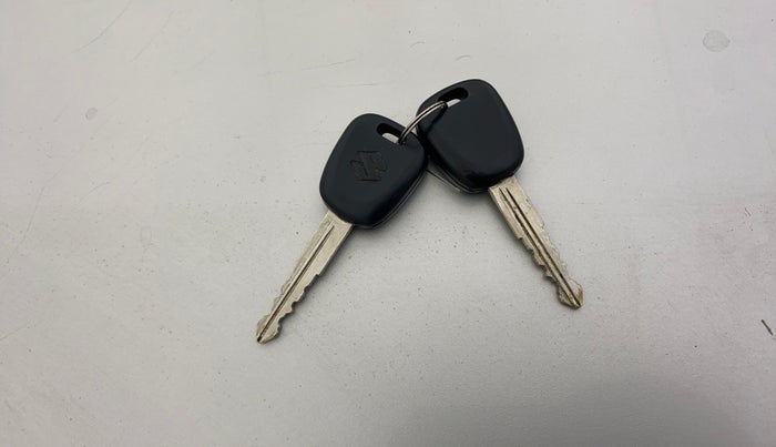 2017 Maruti Wagon R 1.0 LXI CNG, CNG, Manual, 31,257 km, Key Close Up