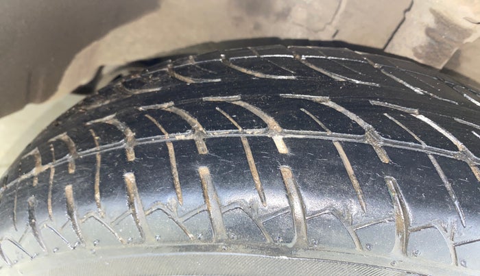 2017 Maruti Wagon R 1.0 LXI CNG, CNG, Manual, 31,257 km, Right Front Tyre Tread