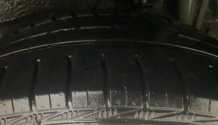 2015 Tata Zest XT PETROL, Petrol, Manual, 89,020 km, Left Rear Tyre Tread