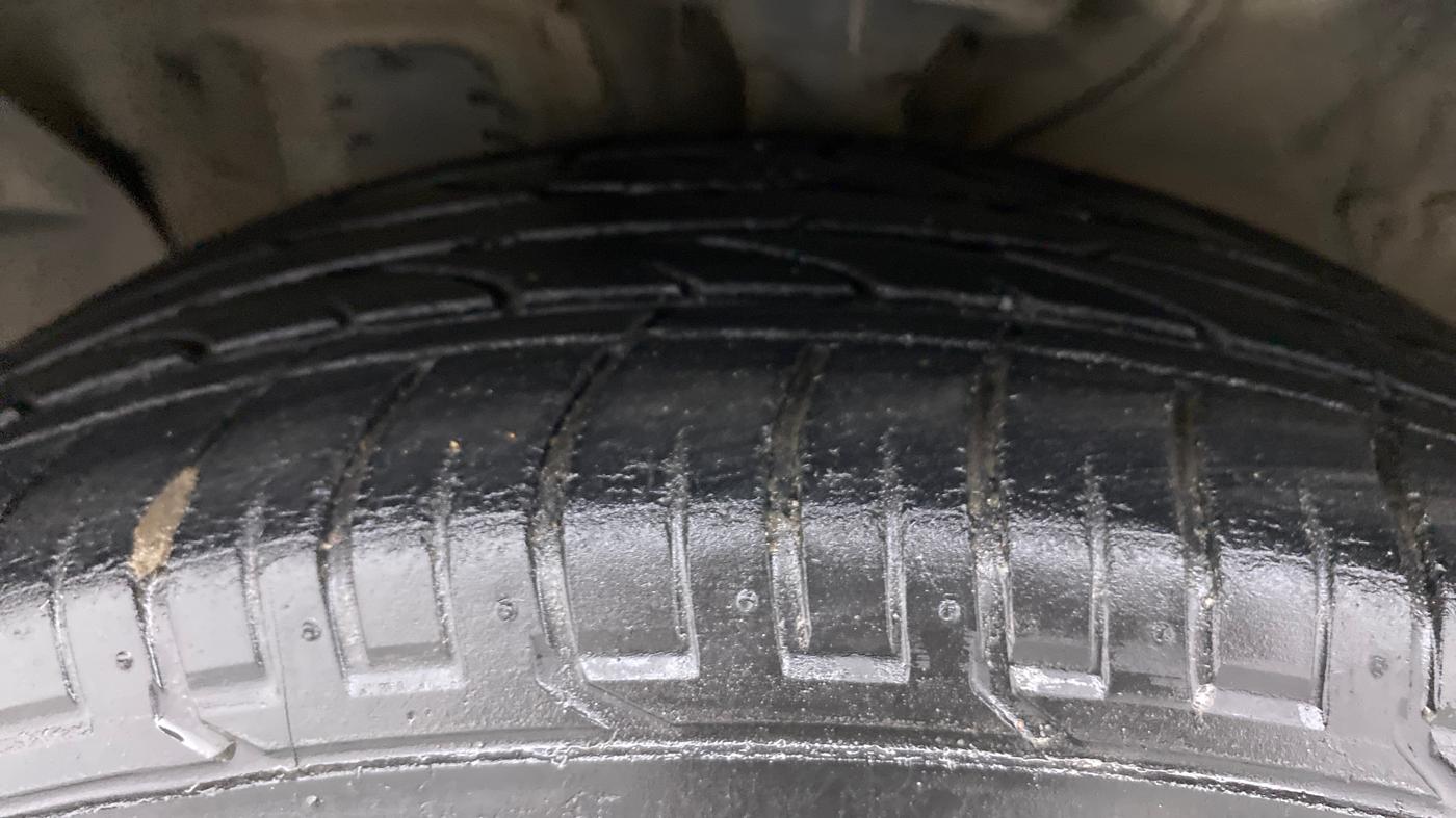2016 Hyundai Creta 1.6 SX PLUS AUTO PETROL, Petrol, Automatic, 55,927 km, Left Front Tyre Tread