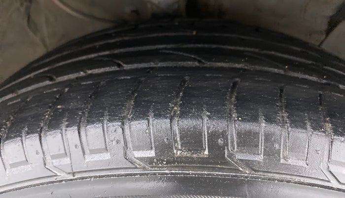 2016 Hyundai Creta 1.6 SX PLUS AUTO PETROL, Petrol, Automatic, 55,927 km, Right Front Tyre Tread